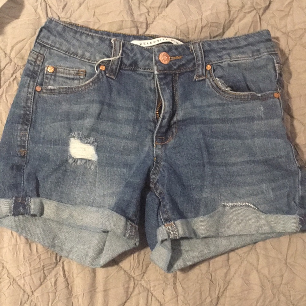 Celebrity Pink dark wash jean shorts